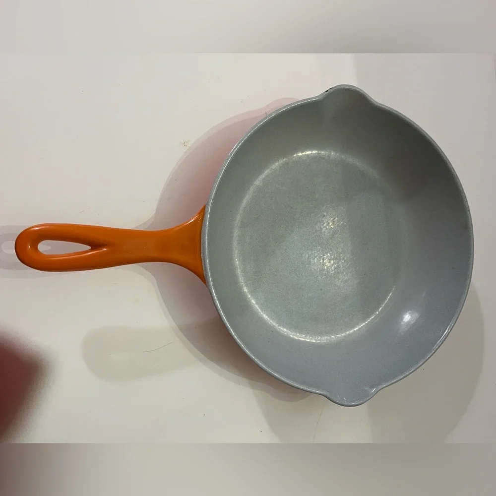 Vintage Cast Iron Flame Orange Skillet, 9” Farmhouse Country Kitchen - Picture 4 of 5